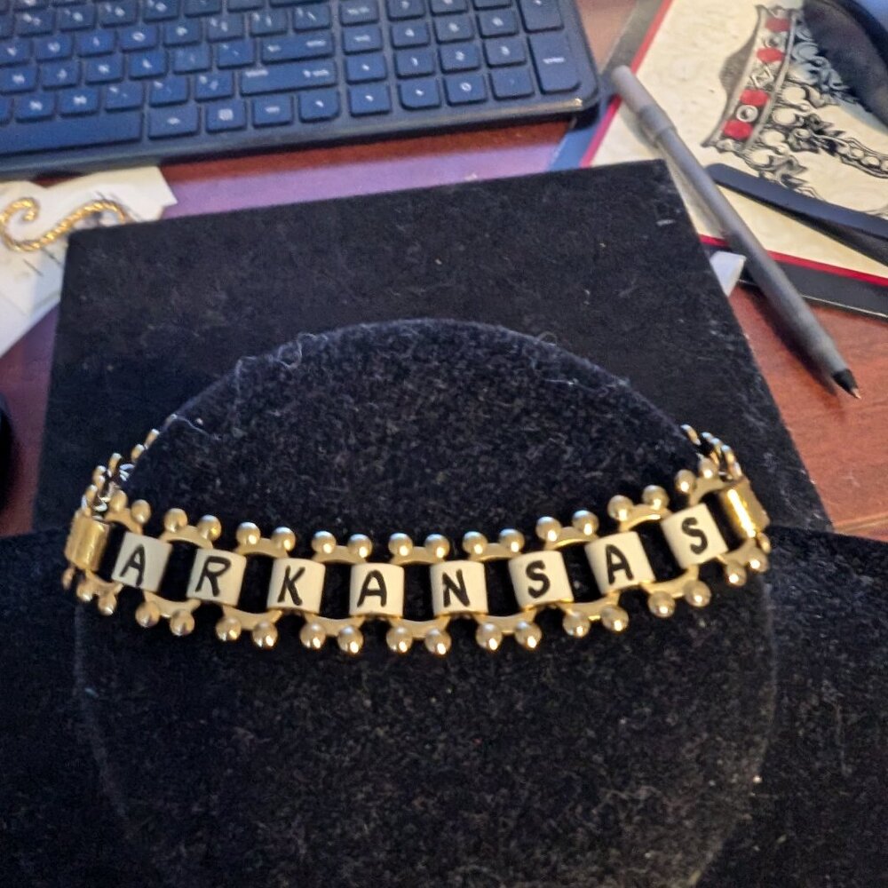 Vintage Gold tone Arkansas souvenir Bracelet #29